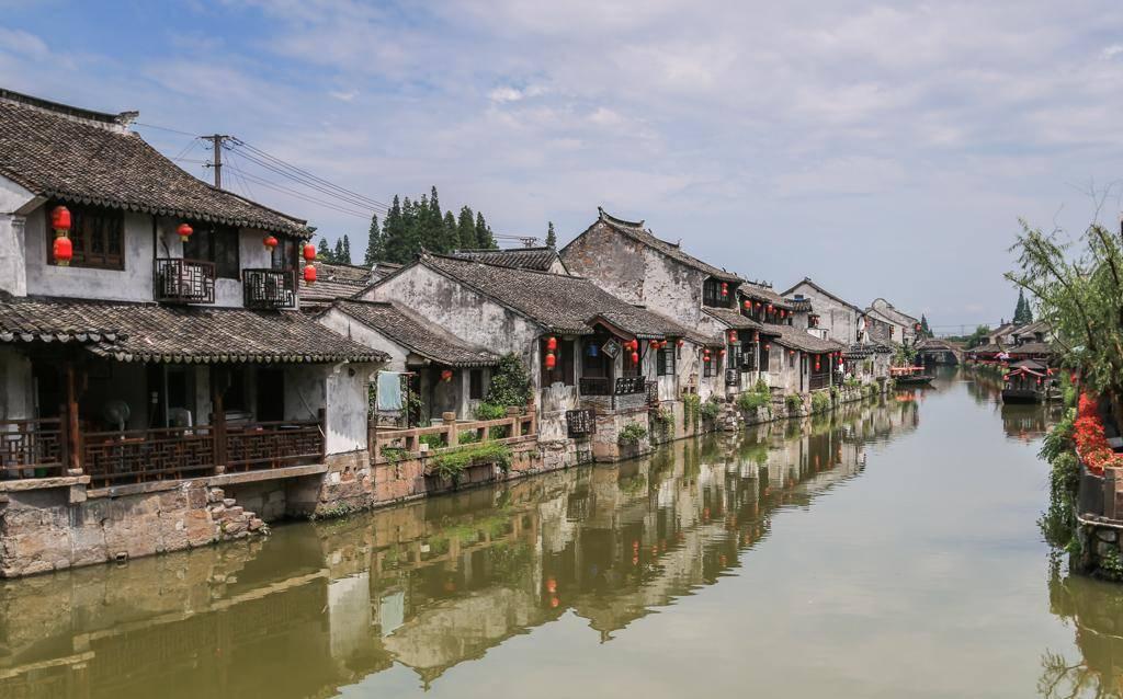 聚焦“一老一小”守护“朝夕美好” 江苏省政协委员建言探索“双龄共养”